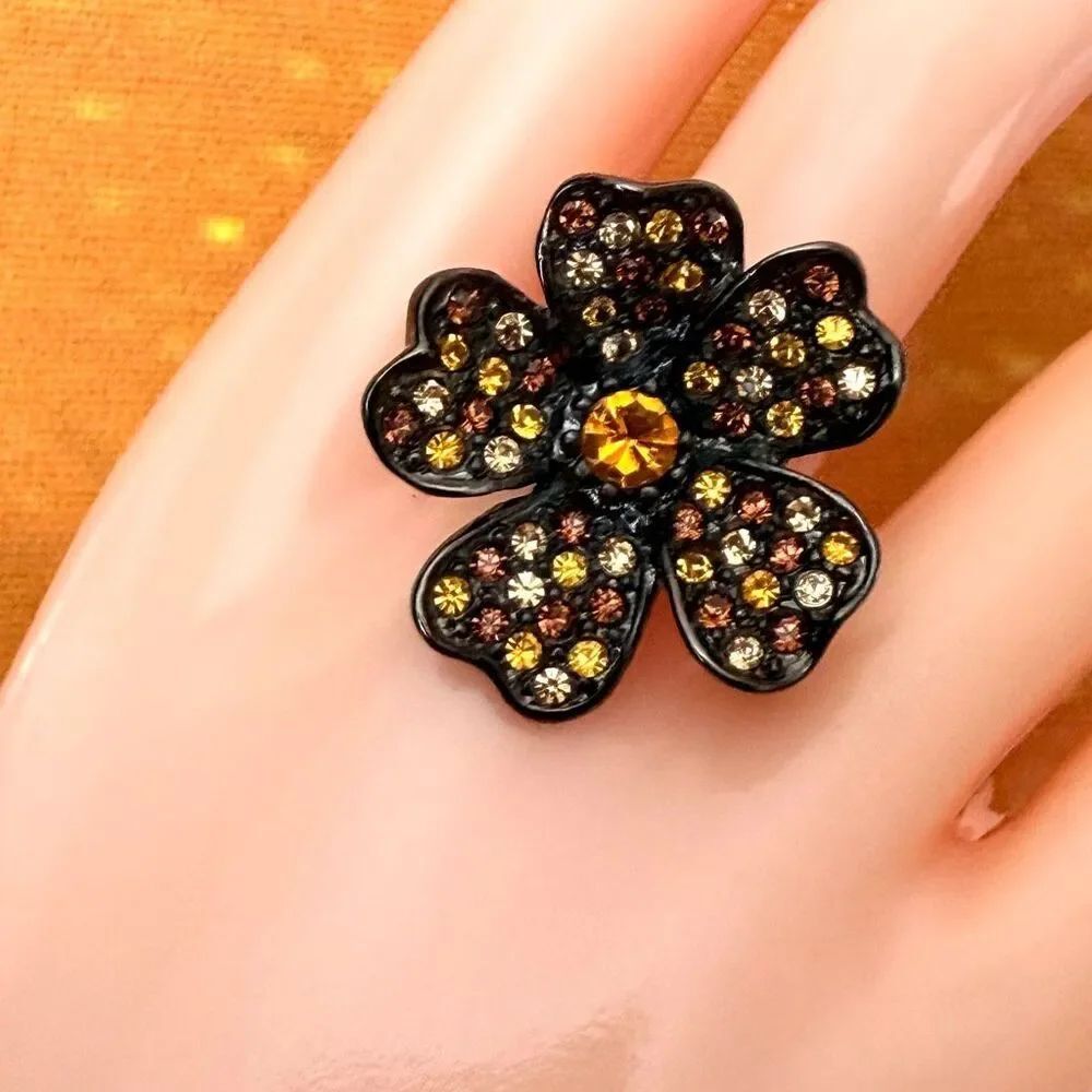 Kenneth Jay Lane KJL Adjustable Crystal Flower Cocktail Ring Gunmetal